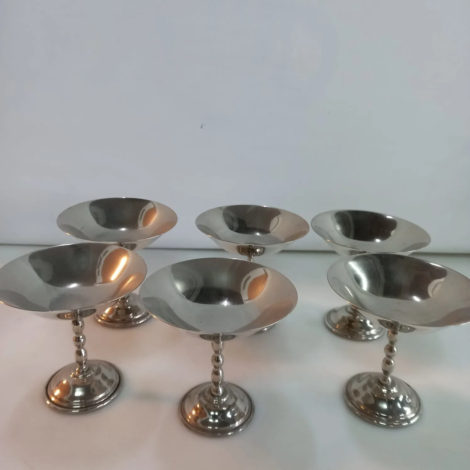 COPA CHAMPAGNE PLATA  M. ANTONIETA  CONICAS - "04" - 10 X 10 CM 