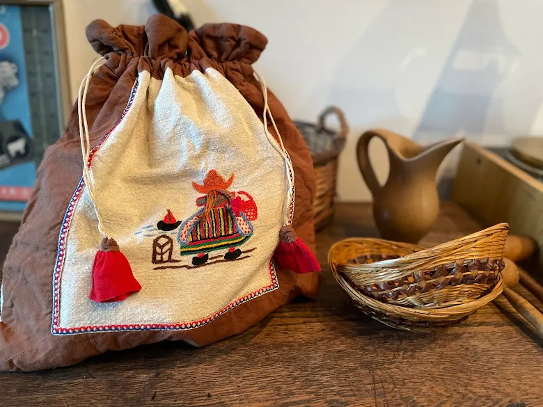 BOLSA DE PAN BORDADA VINTAGE