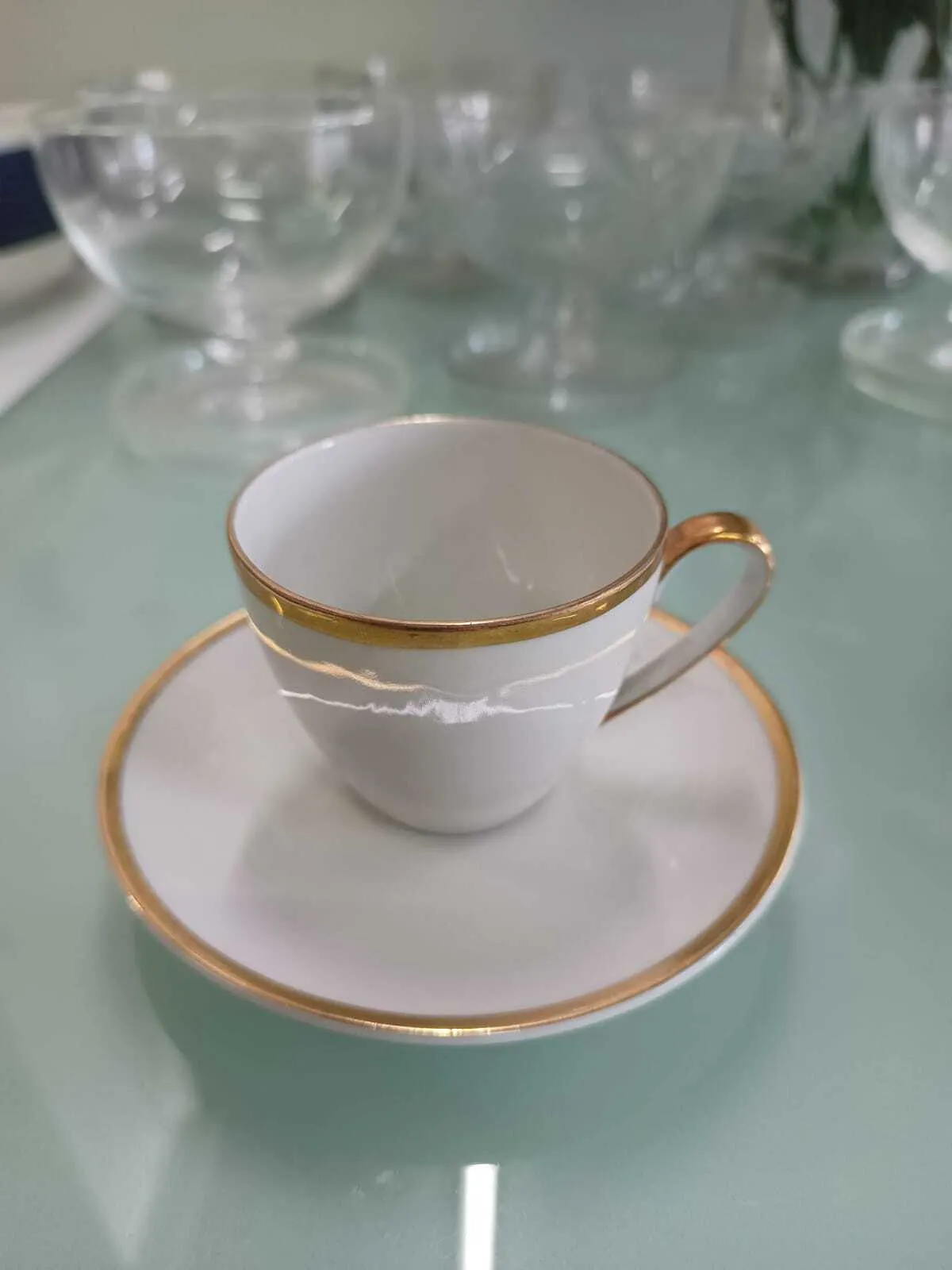 TAZA DE CAFE  VERBANO LISO BORDE ORO   9 + 3 TSUJI LISO 