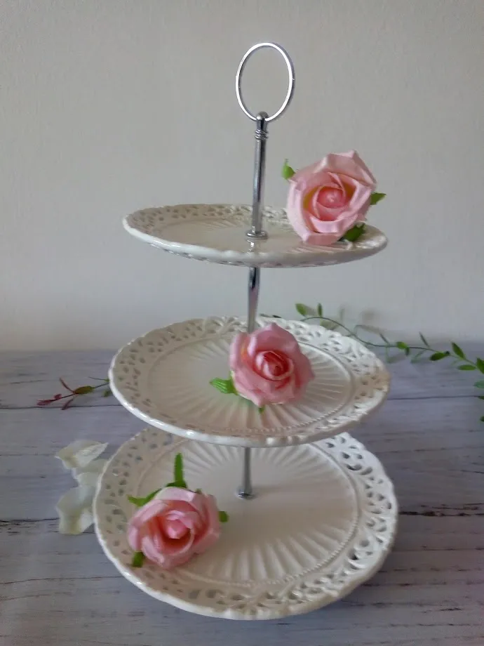 PORTA MASAS 3 PISOS CERAMICA BLANCA CALADA (CB019)