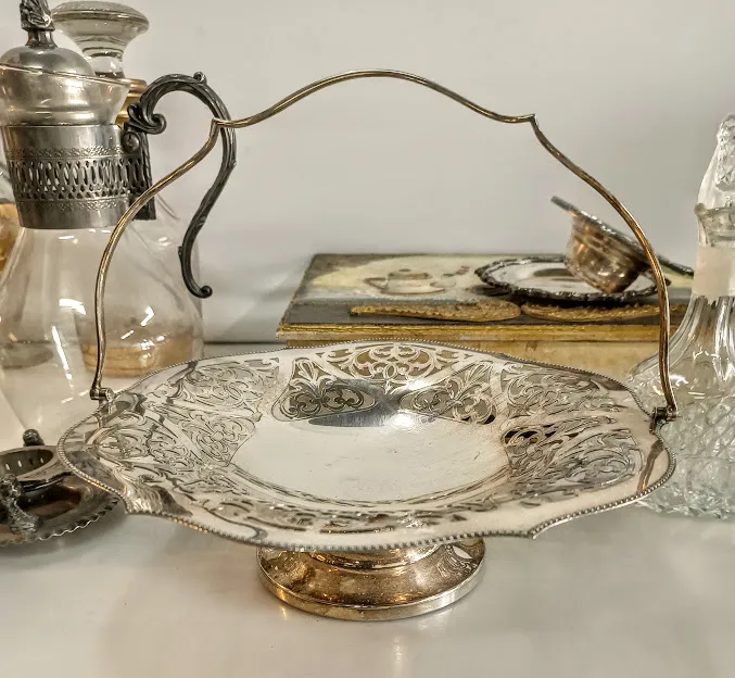 CENTRO PLATA ANTIQUE CALADO CON ASA  "CCP 02" 26 X 8 CM Alto