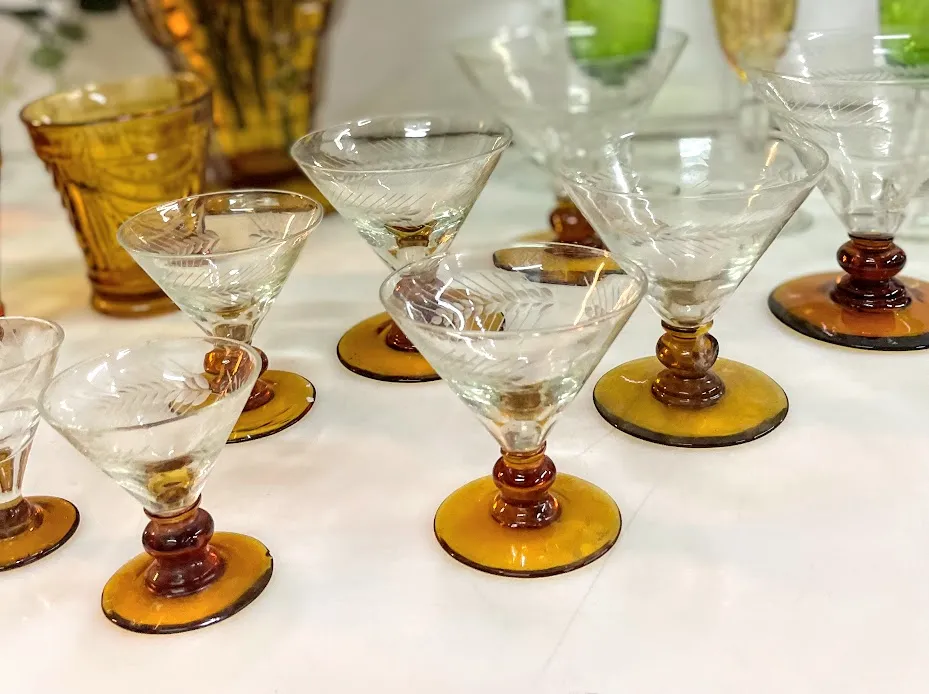 COPAS CONICAS BASE CARAMELO - Medidas Varias.