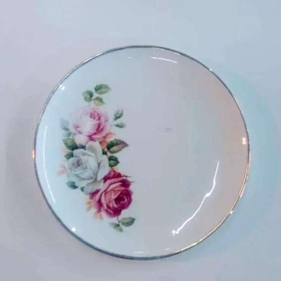 PLATO DE POSTRE-VINTAGE CON FLOR  LATERAL  18 CM  