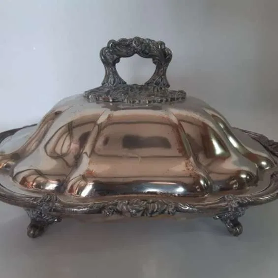 GUISERA DE PLATA ANTIQUE TAPA ONDAS  GPO 01  -  33 x  25 cm