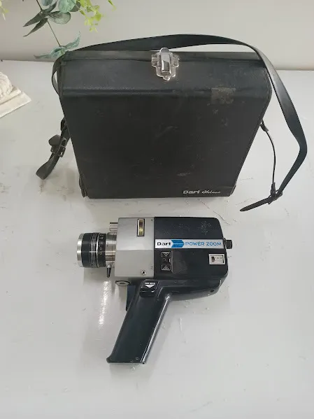 FILMADORA JAPONESA  SUPER  8 CHINON  DART 5x. Power Zoom