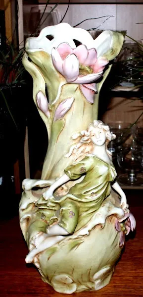 JARRON FAIENCE FIGURA MUJER " PRIMAVERA" alt. 45 cm