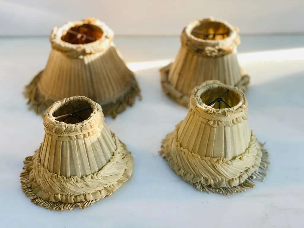 PANTALLAS ANTIGUAS CHICA GASA  NATURAL  PLISADAS   diam. 10 A 15 CM 