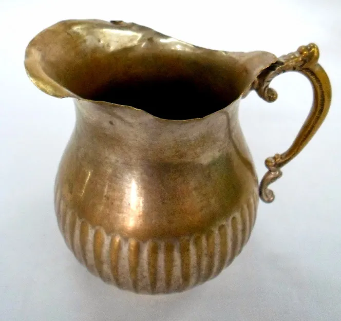 JARRA DE PLATA ANTIQUE  VOLF "JPAV12"  10 X 17 CM 