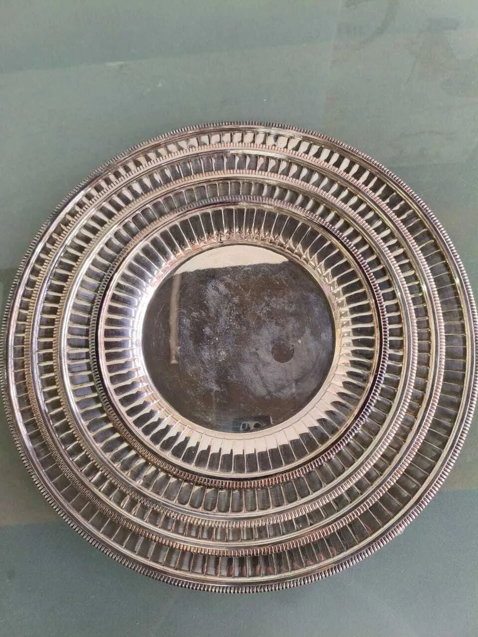 BANDEJA  PLATA ANTIQUE  ESTRIAS  "BPAE30" . Diam 30 cm