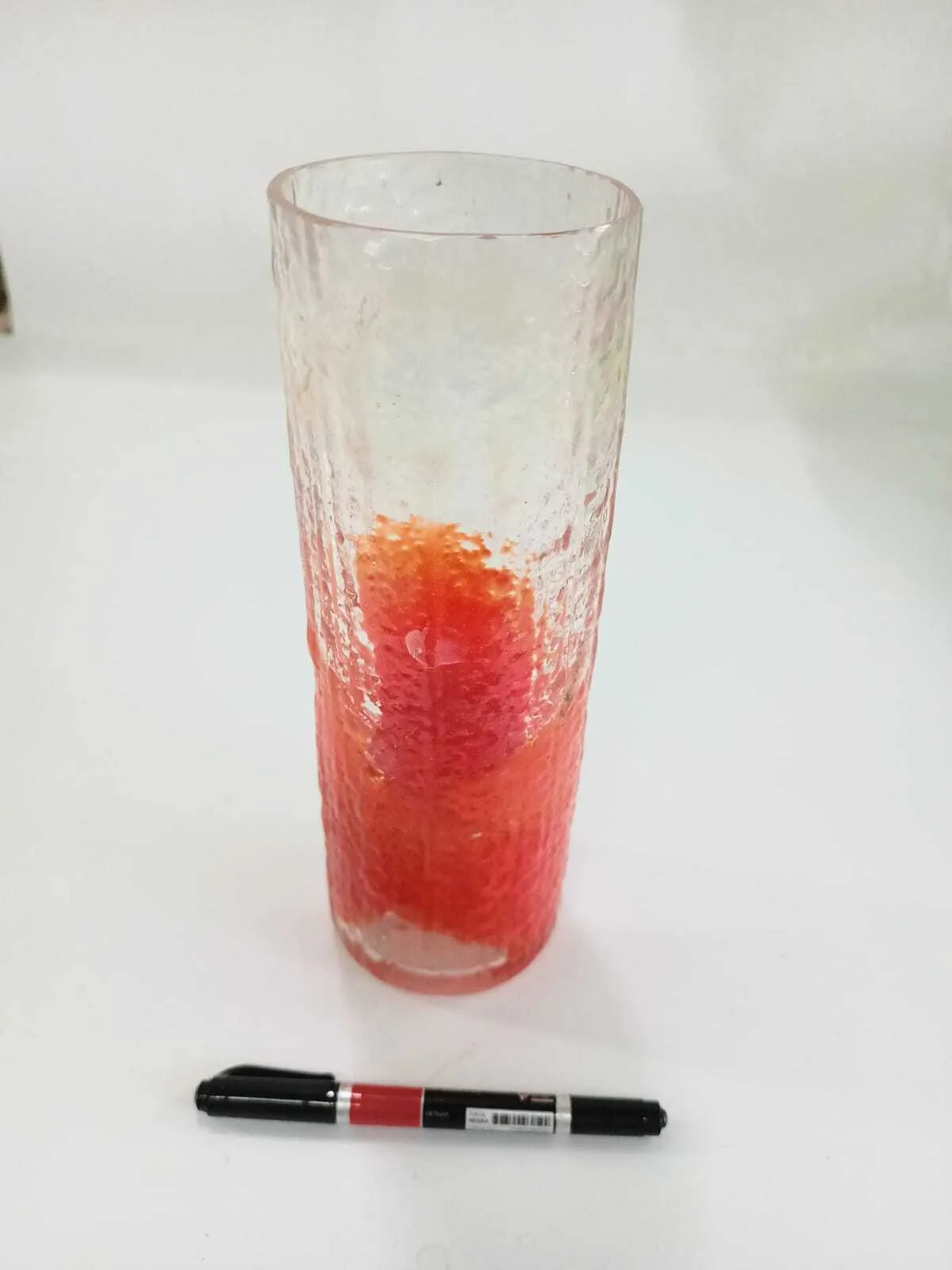 FLORERO VIDRIO CRAQUEL CON BASE ROJO  7 X 23 CM ALT 