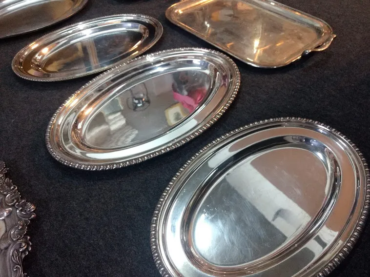 BANDEJA PLATA OVAL "DEVON"  BPO 03  37 X24 CM