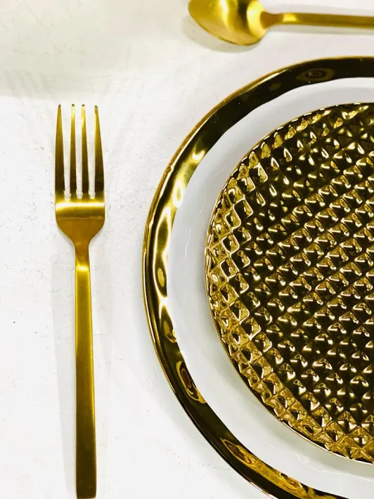 TENEDOR PRINCIPAL DORADO SATIN