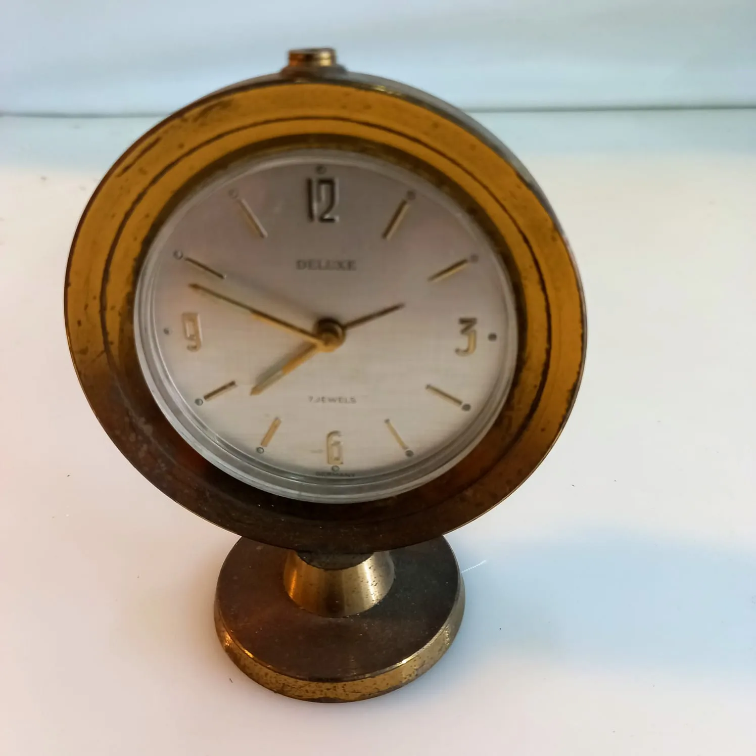 RELOJ DE BRONCE "DELUXE " 10 X 8,5 CM 