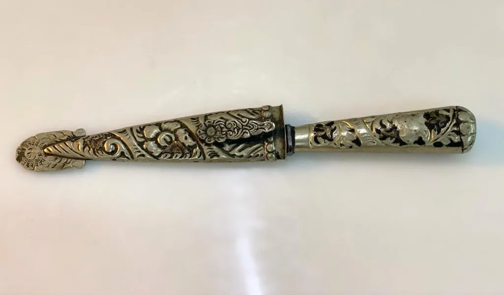 CUCHILLO FACON  FUNDA Y MANGO PLATA LABRADO PAMPA