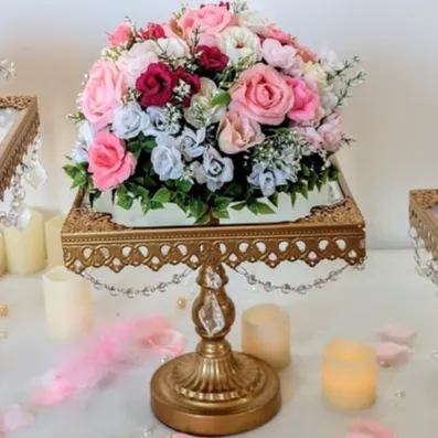 PIE DE TORTA "ORO REAL" CUADRADO MEDIANO 23X23x23 (CO005)