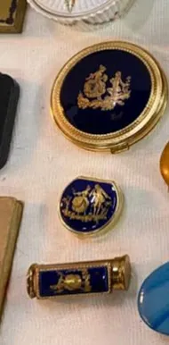 PASTILLERO LIMOGES CON AZUL COBALTO  ESCENA GALANTE (PL)  8 CM 