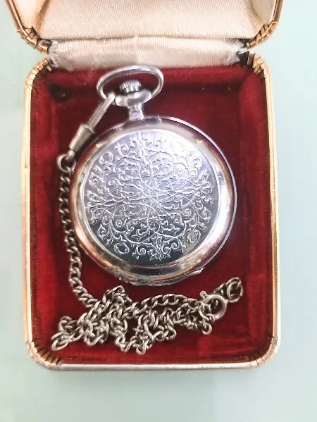 RELOJ DE BOLSILLO CON CADENA  "NATHAN"  DIAM 5 CM 