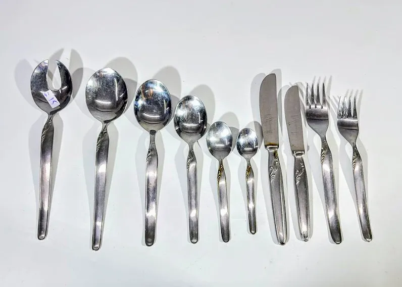 JUEGO DE CUBIERTOS "GAMUZA SRING" 91 Pzas.