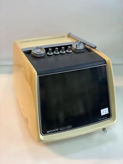 TELEVISOR PORTATIL SONY  TV -750