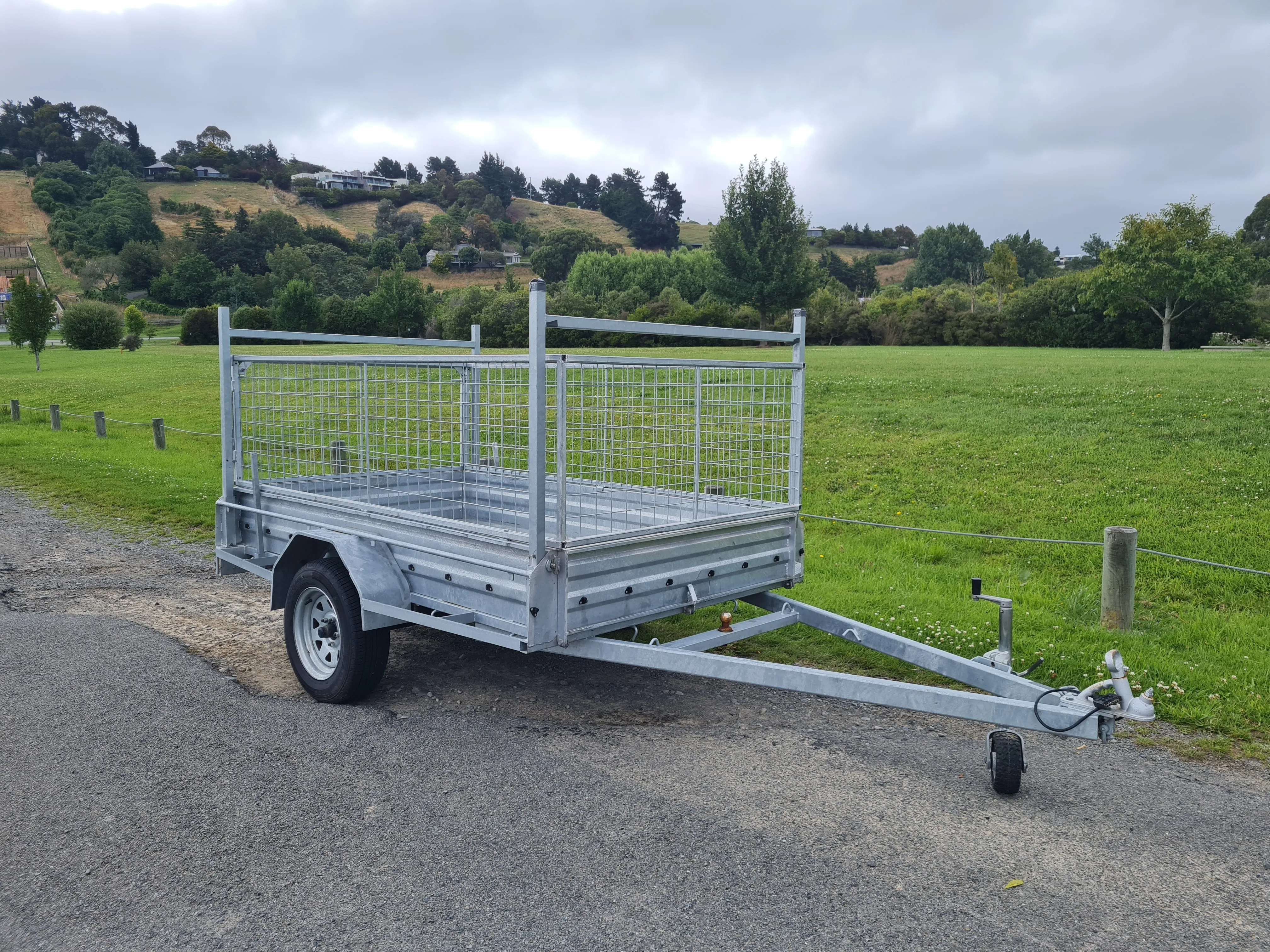 Single Axle Caged Trailer 2.7m3