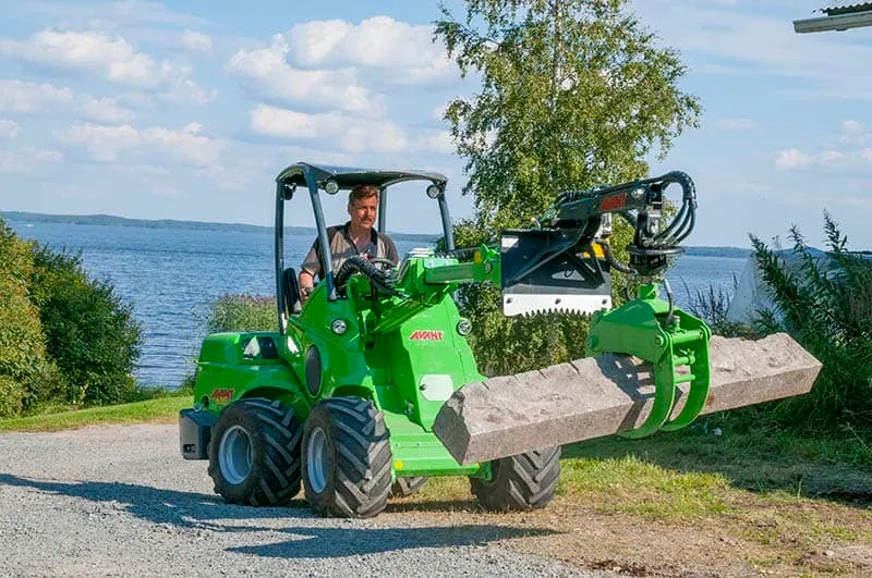 Avant Articulating Loaders & Attachment Rental
