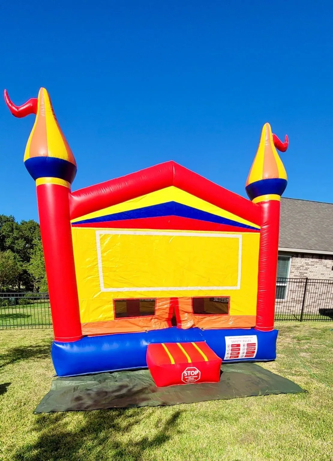 Multicolor Bounce House (13×13)