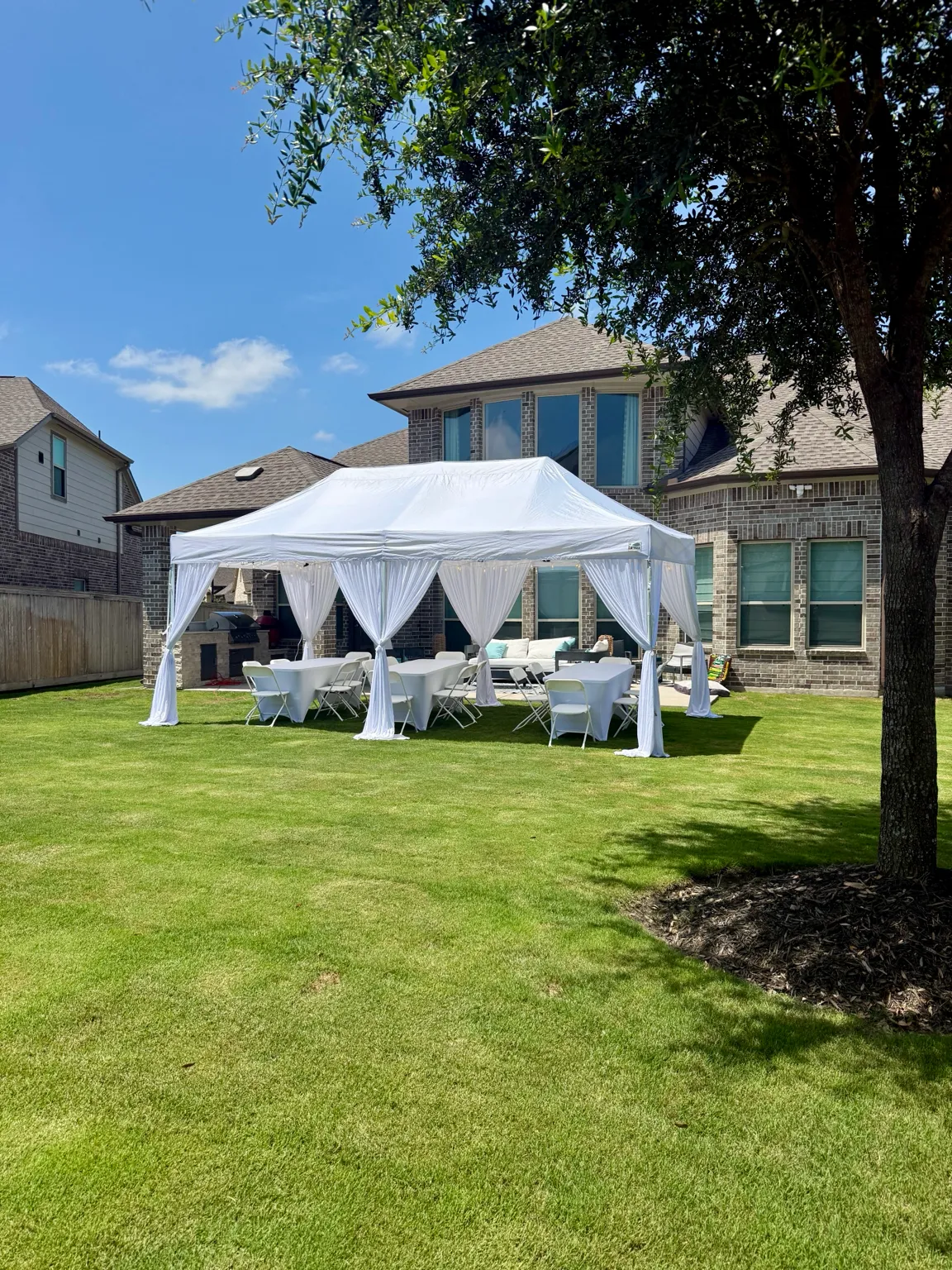 Backyard Tent Party Package – 18 to 24 Guests