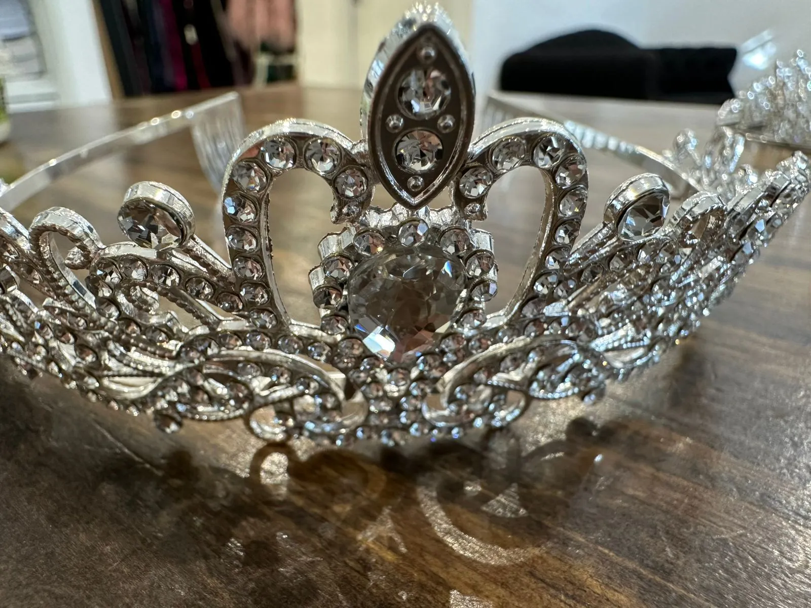 TIARA 8