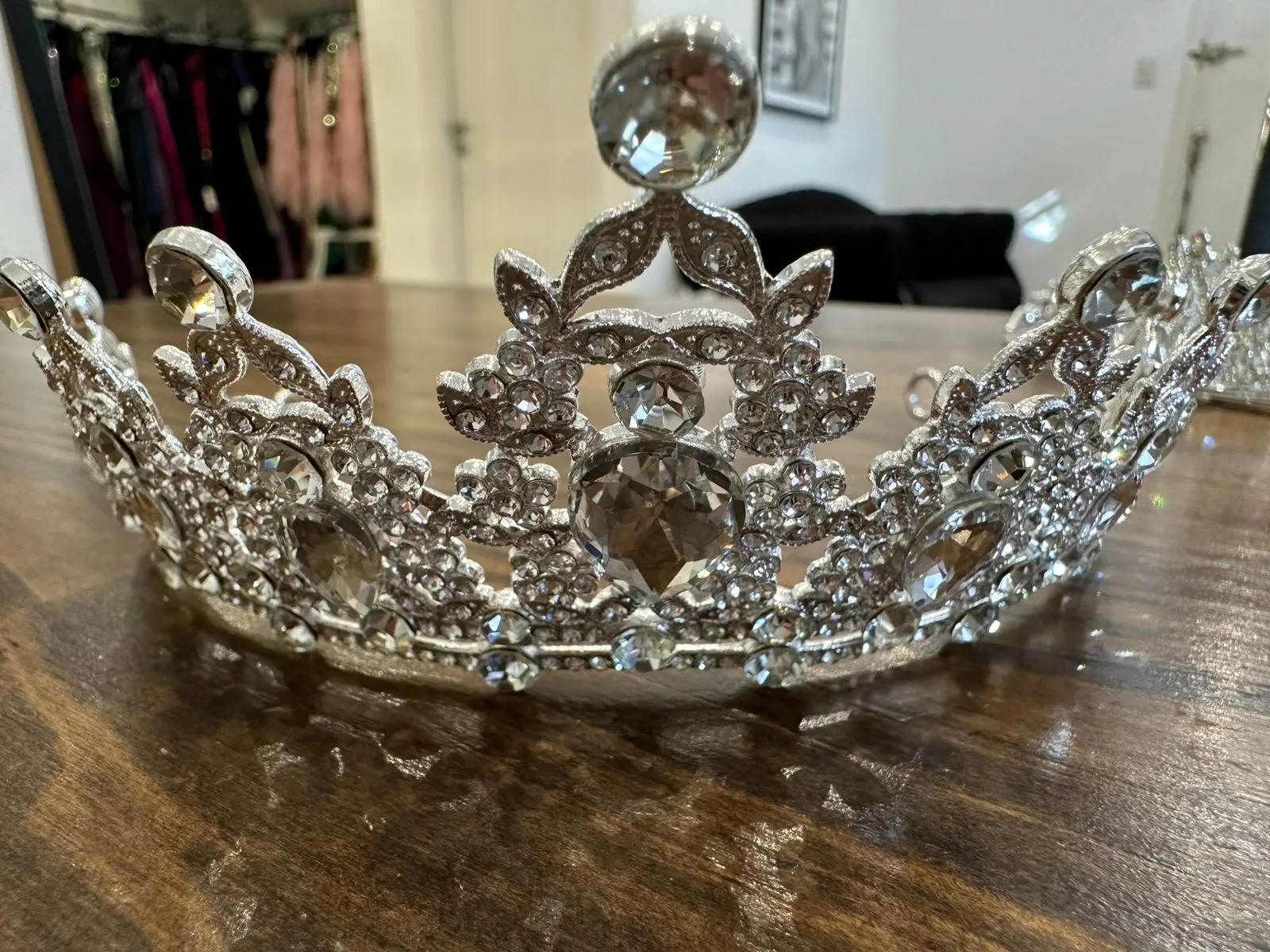 TIARA 9