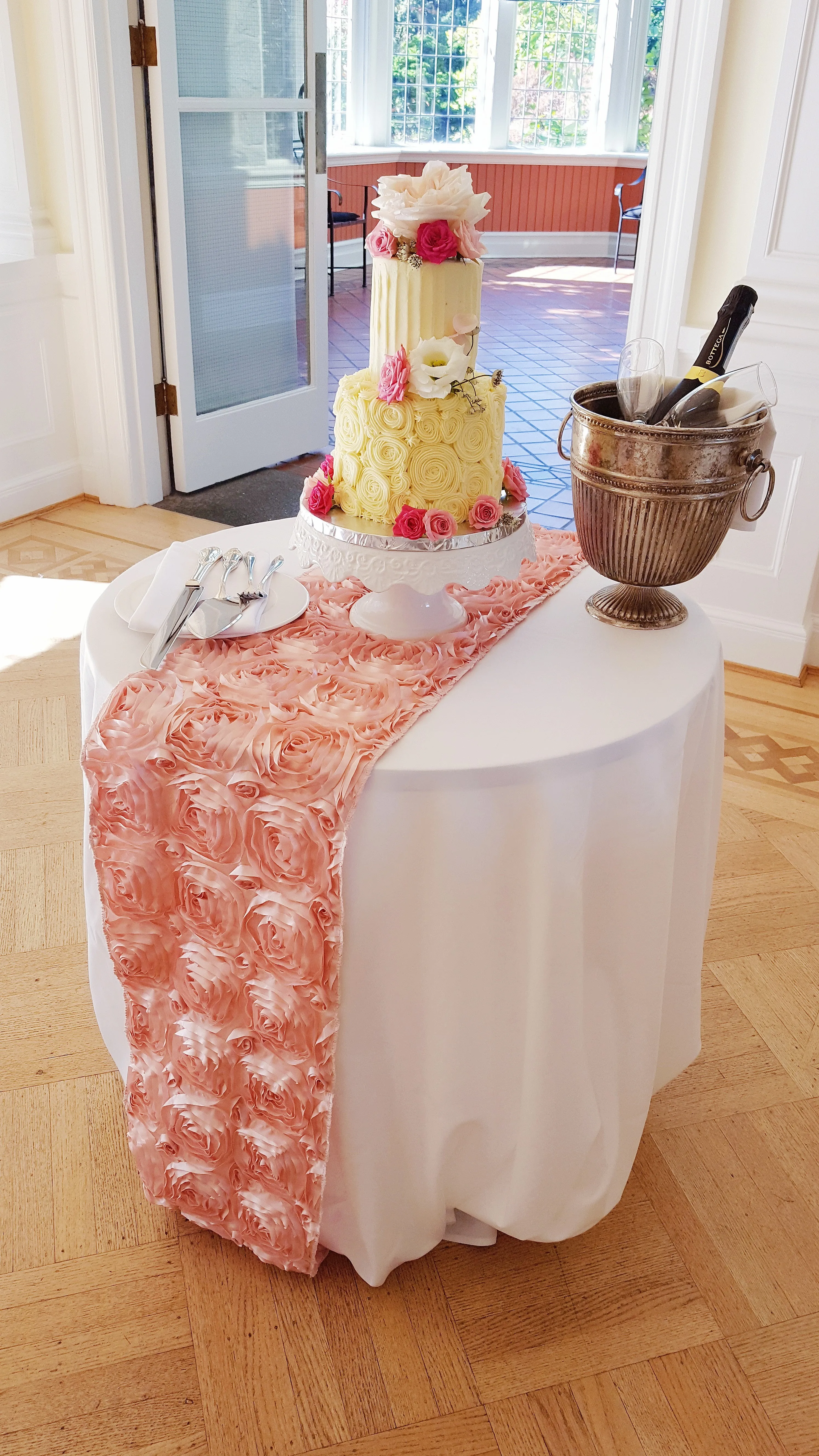 Table Runner - Rosette - Blush