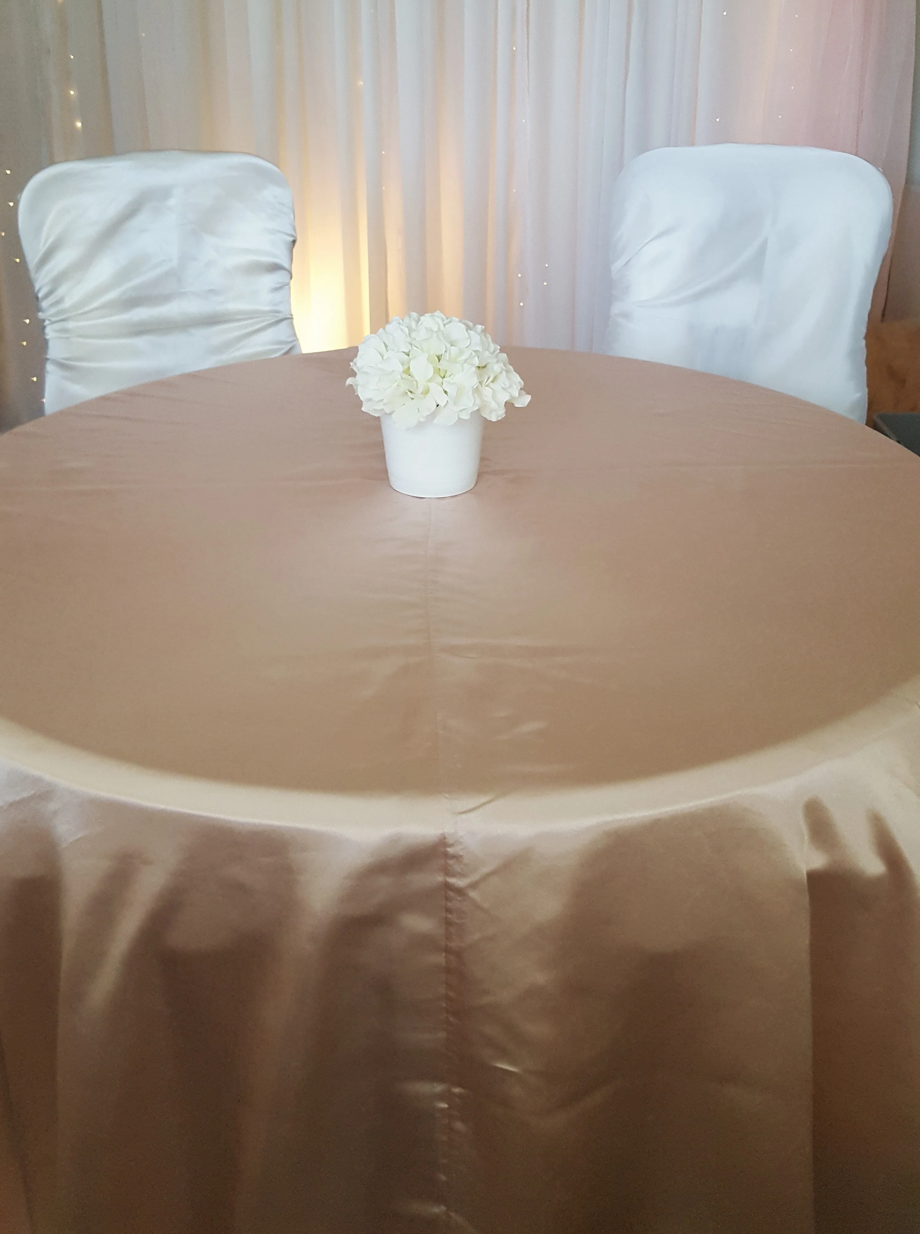 Round Table Linen - 120in - Satin - Blush