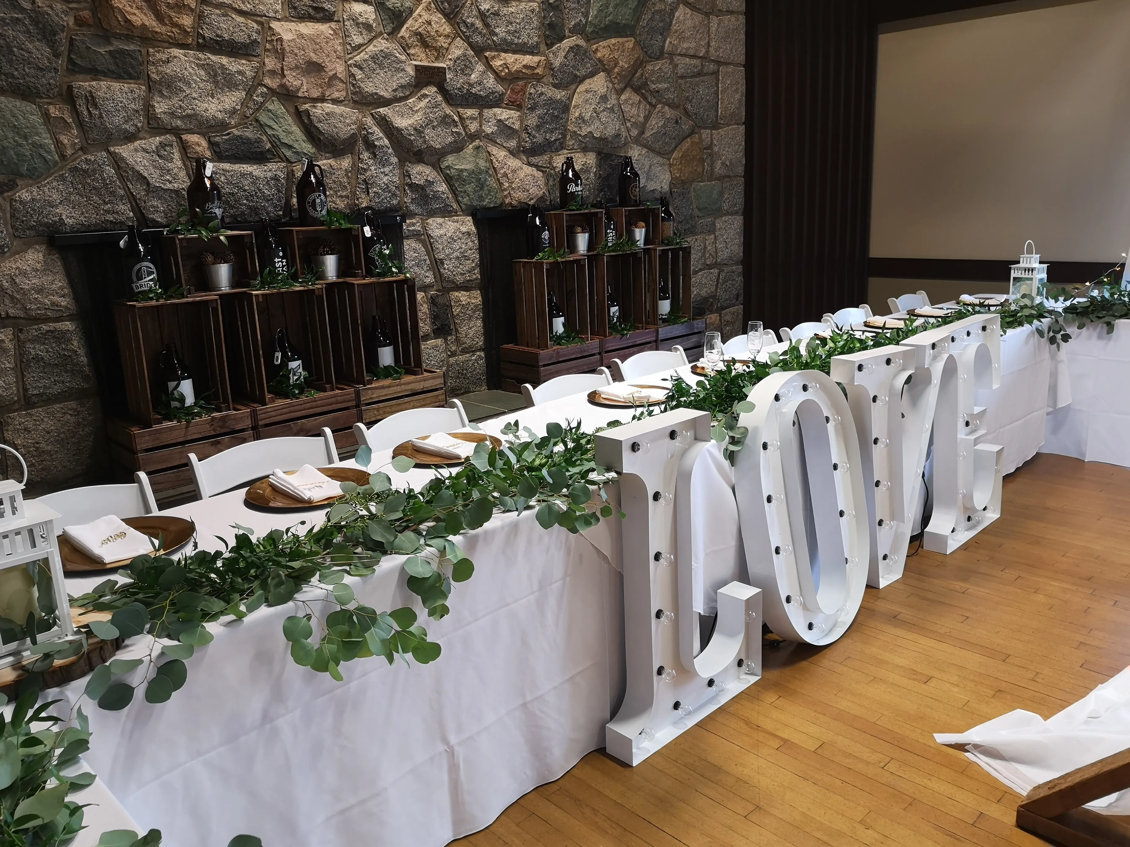 Rectangular Table Linen - 90x132in - Polyester - White