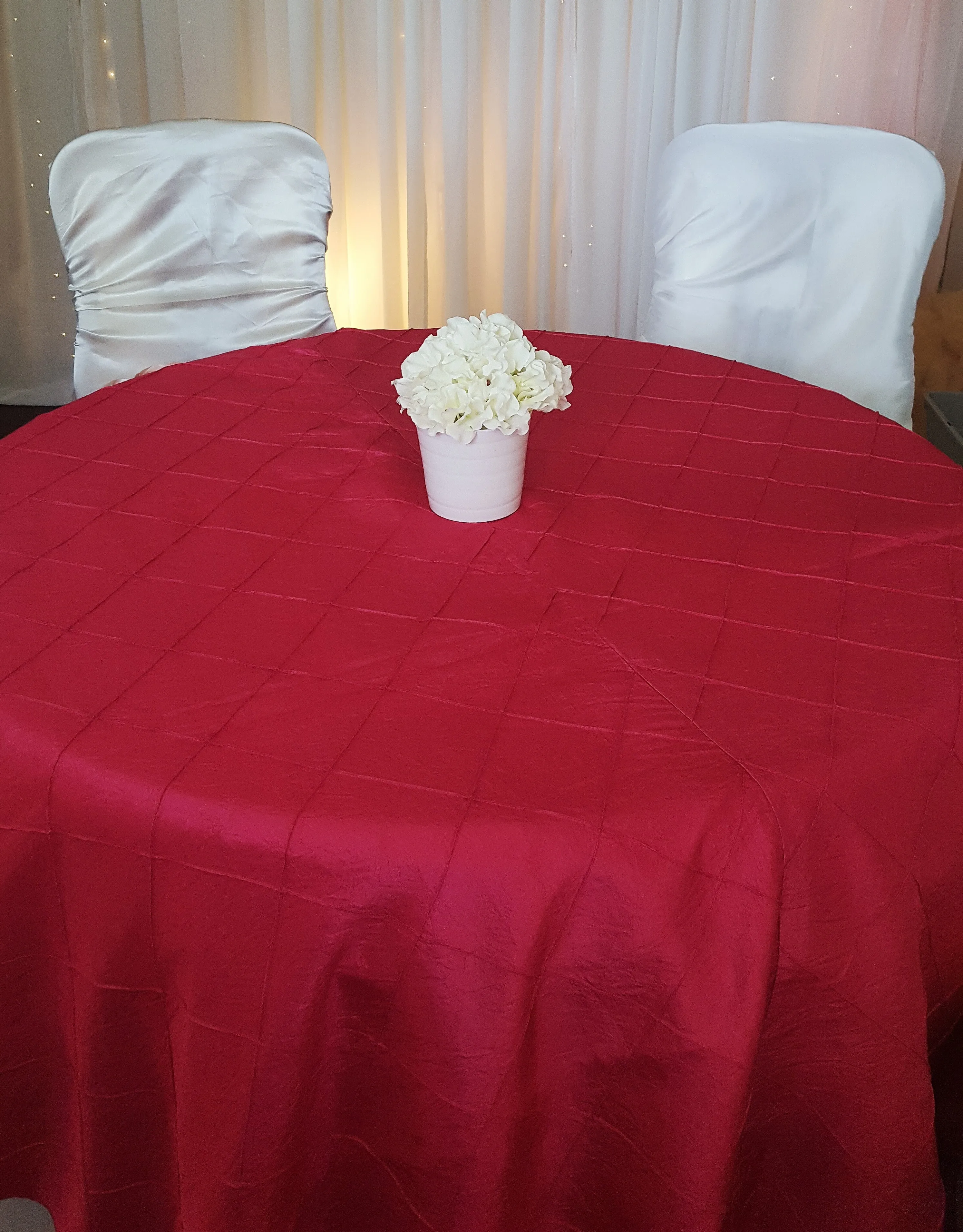 Round Table Linen - 120in - Pintuck - Fuchsia