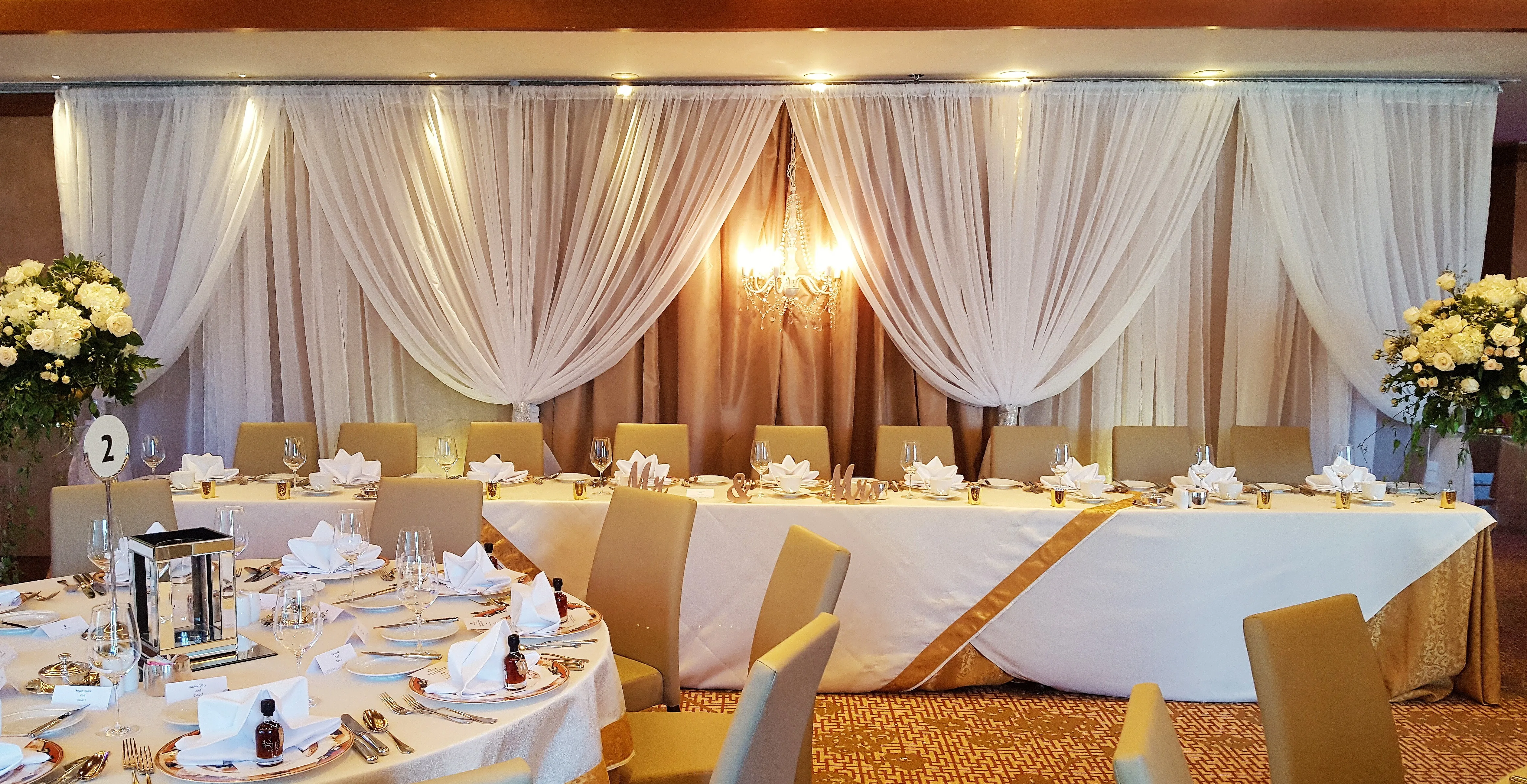 Draping - 12ft - Champagne