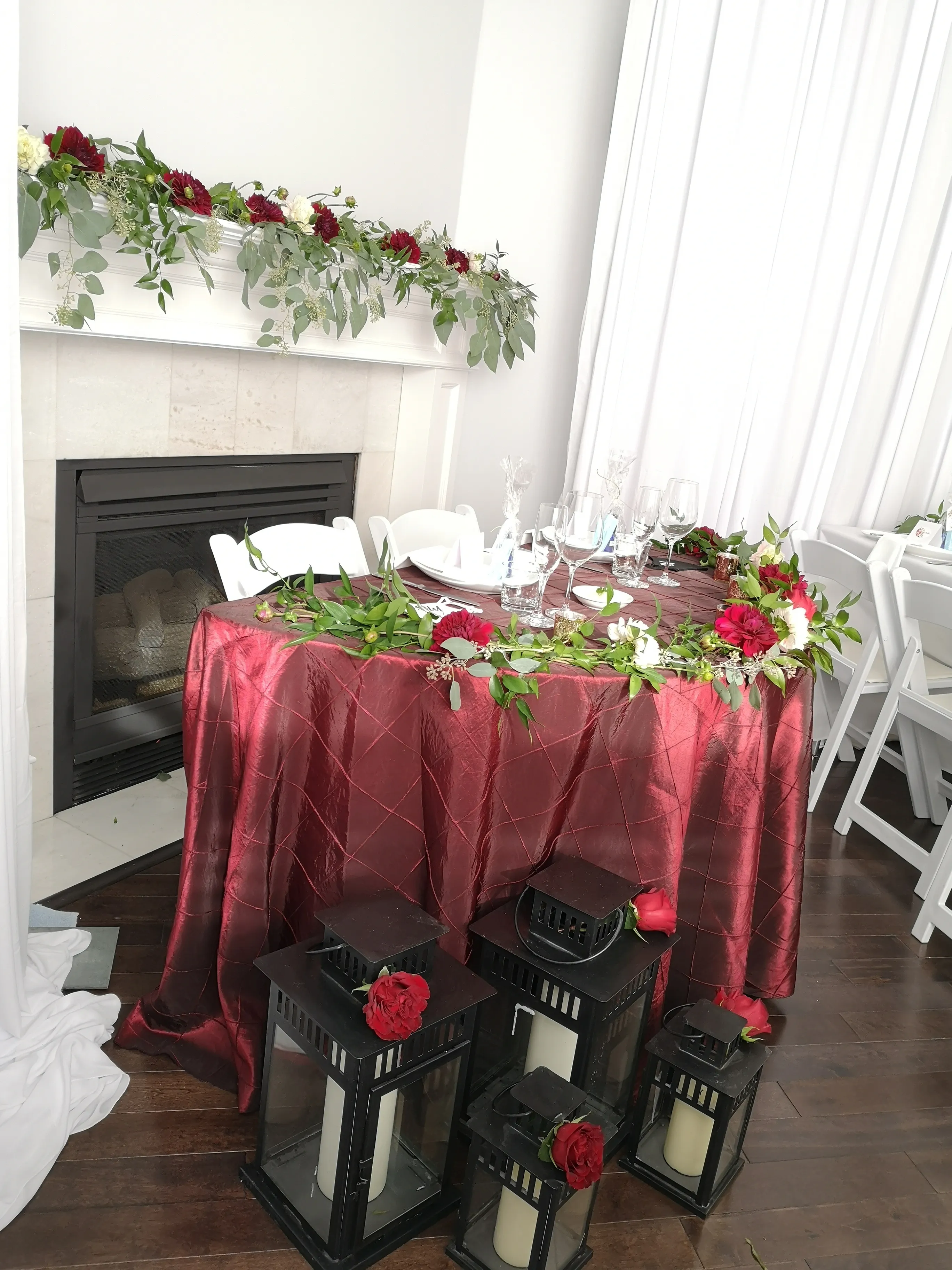 Round Table Linen - 120in - Pintuck - Marsala