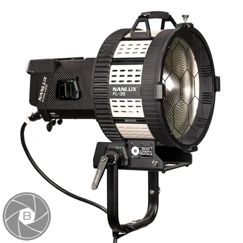 Nanlux Evoke 1200 + fresnel