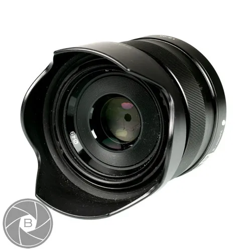 Sony 35mm F/1.8 OSS E