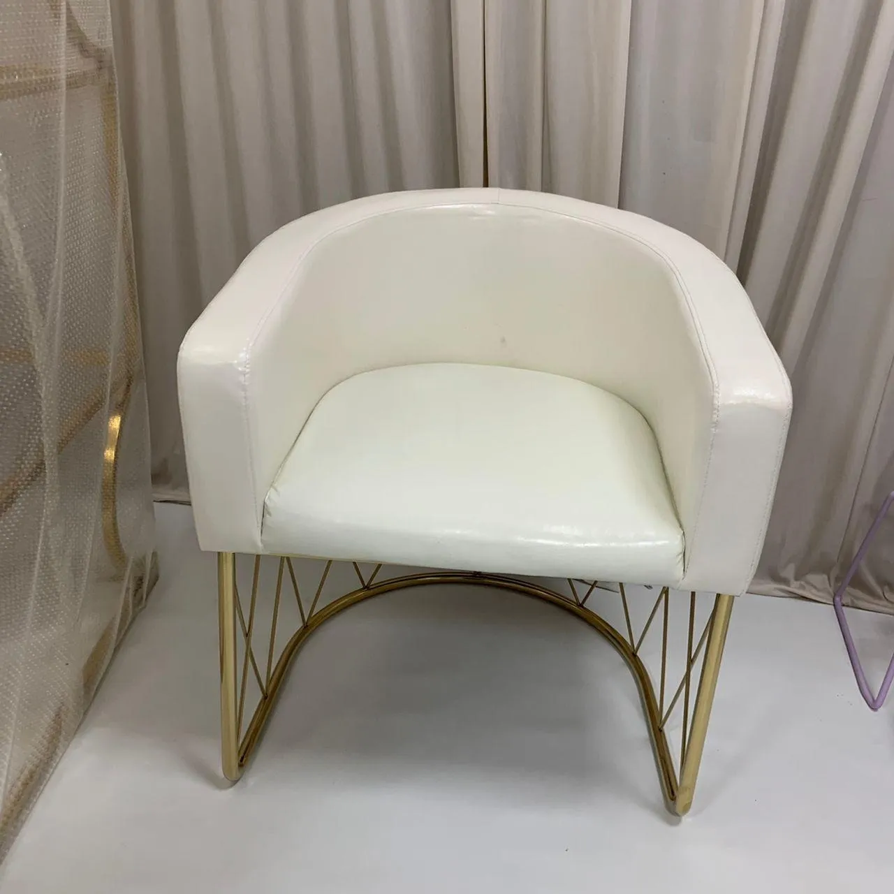 Lia Lounge Chair
