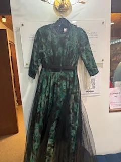 1302 4 Green Floral