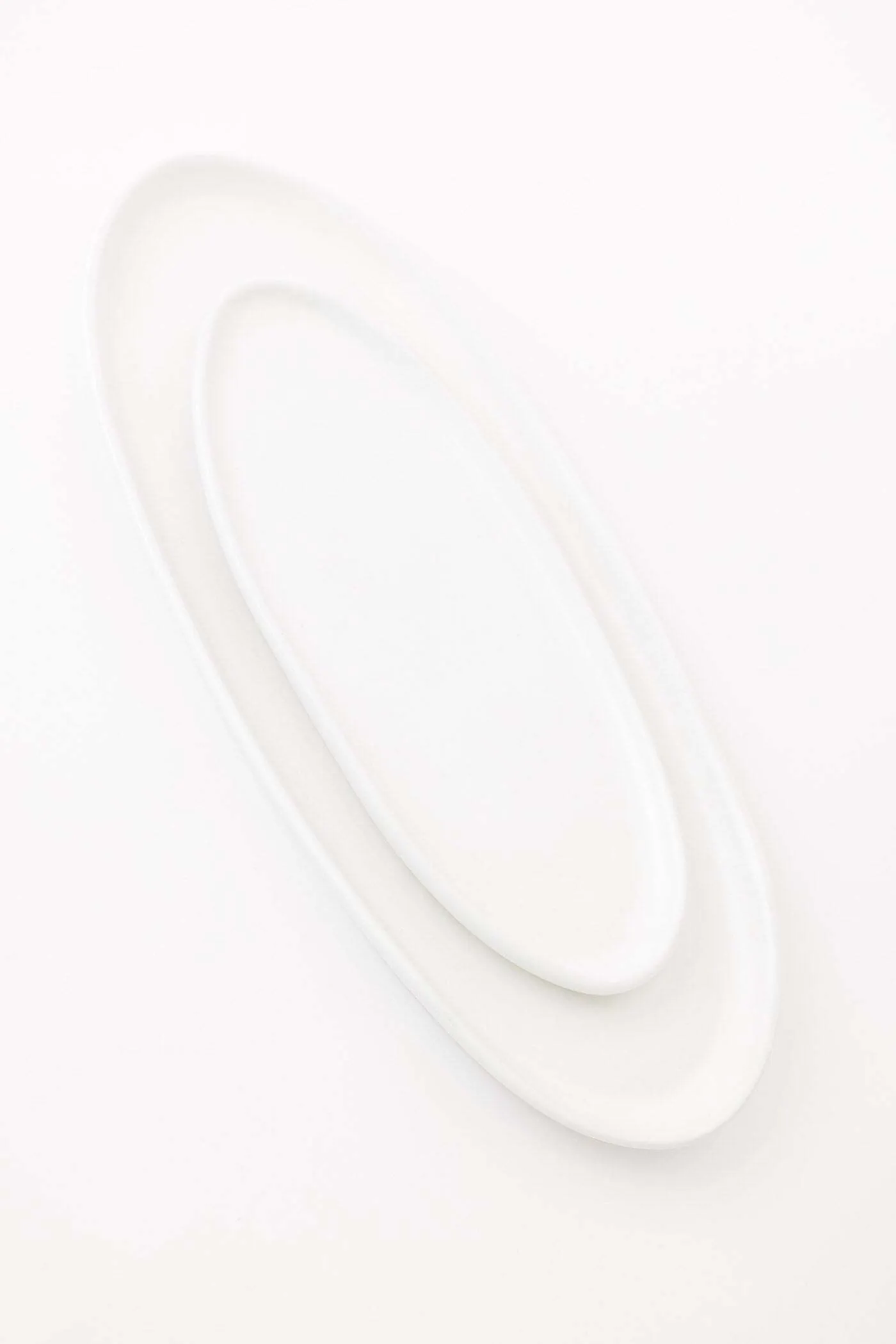 Oblong lipped plate