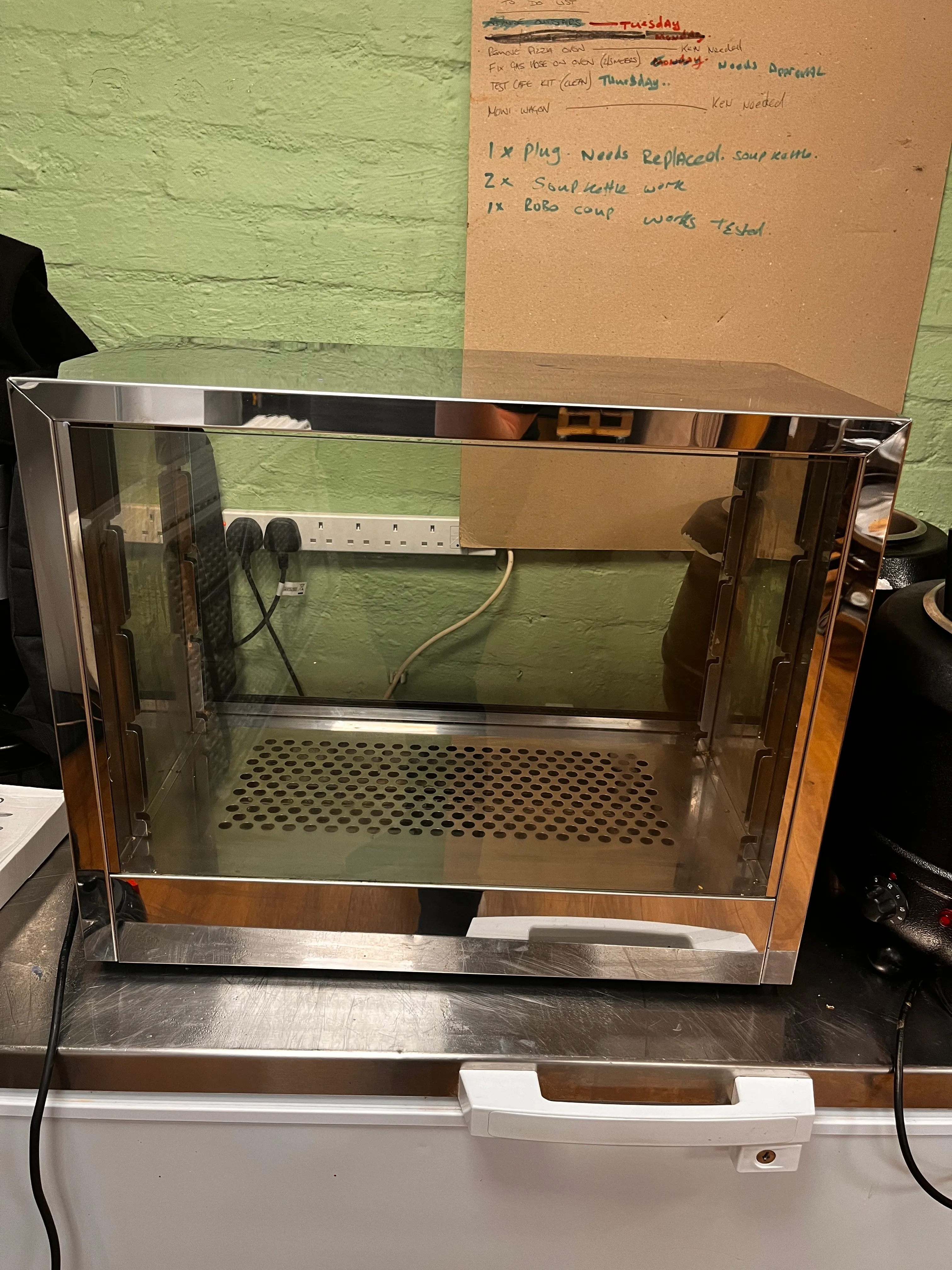 PIE WARMER