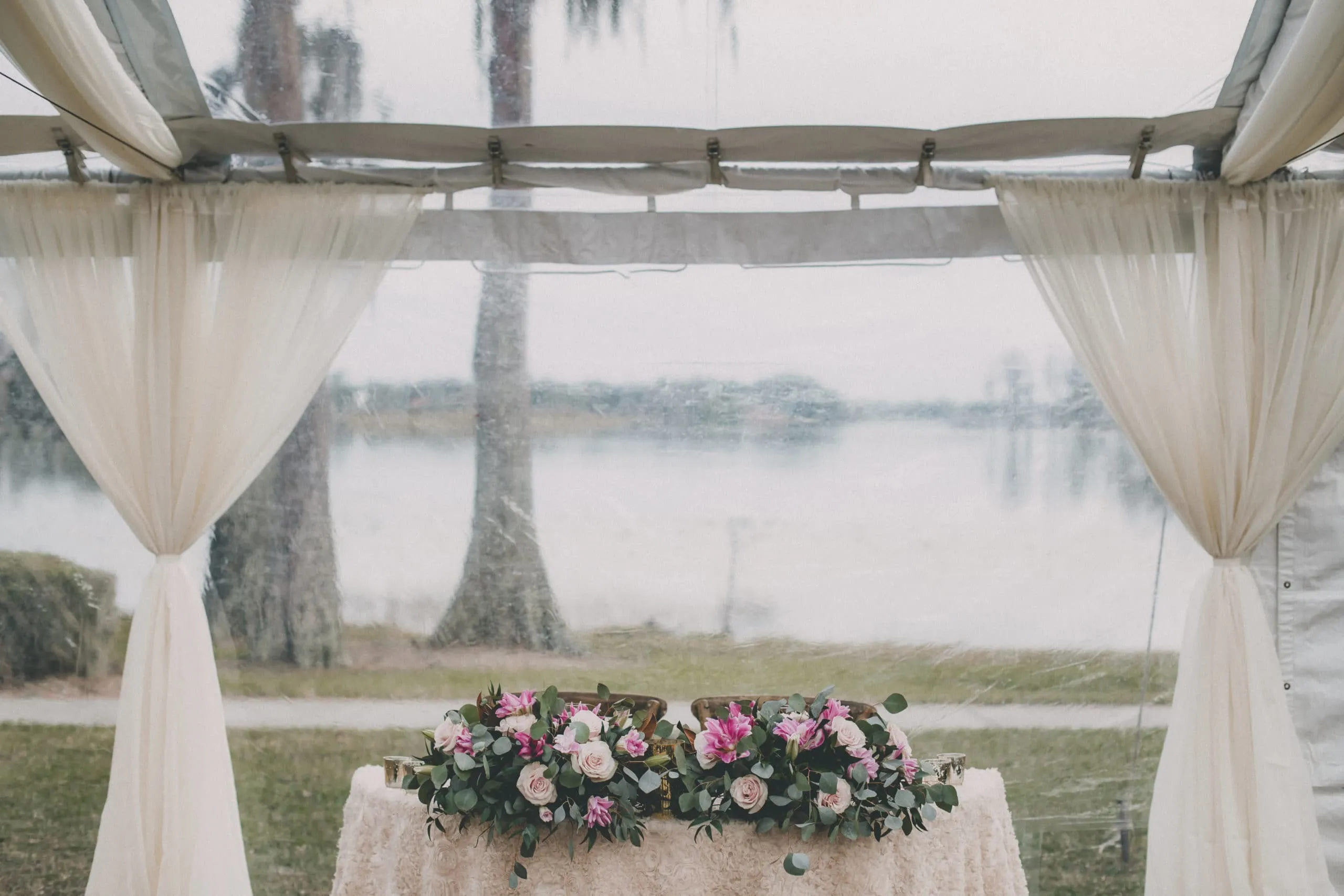 Tent Leg Drapes (Off White/Ivory)