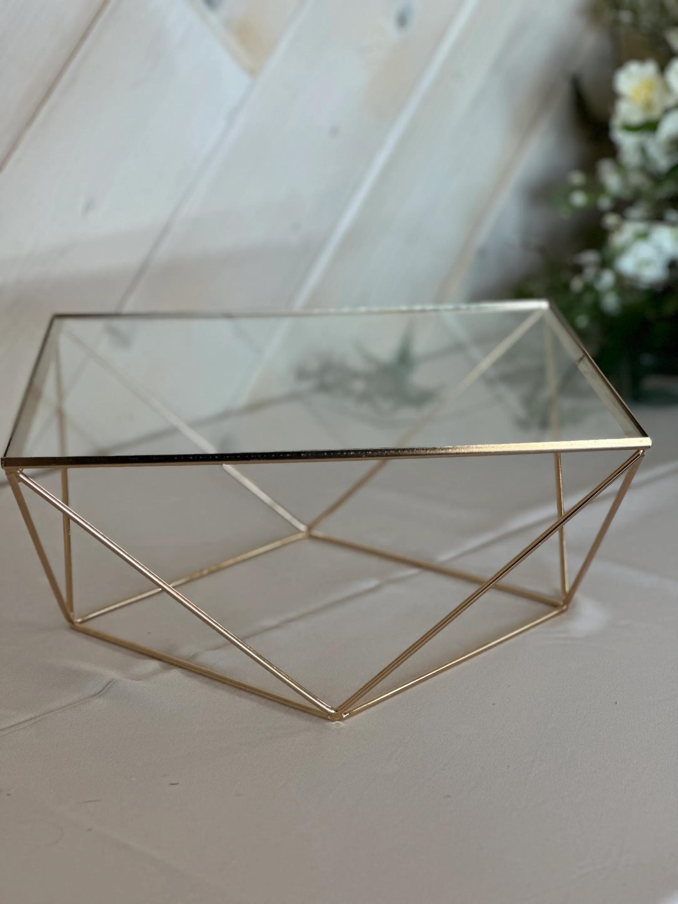 Gold Geometric Riser (Medium)