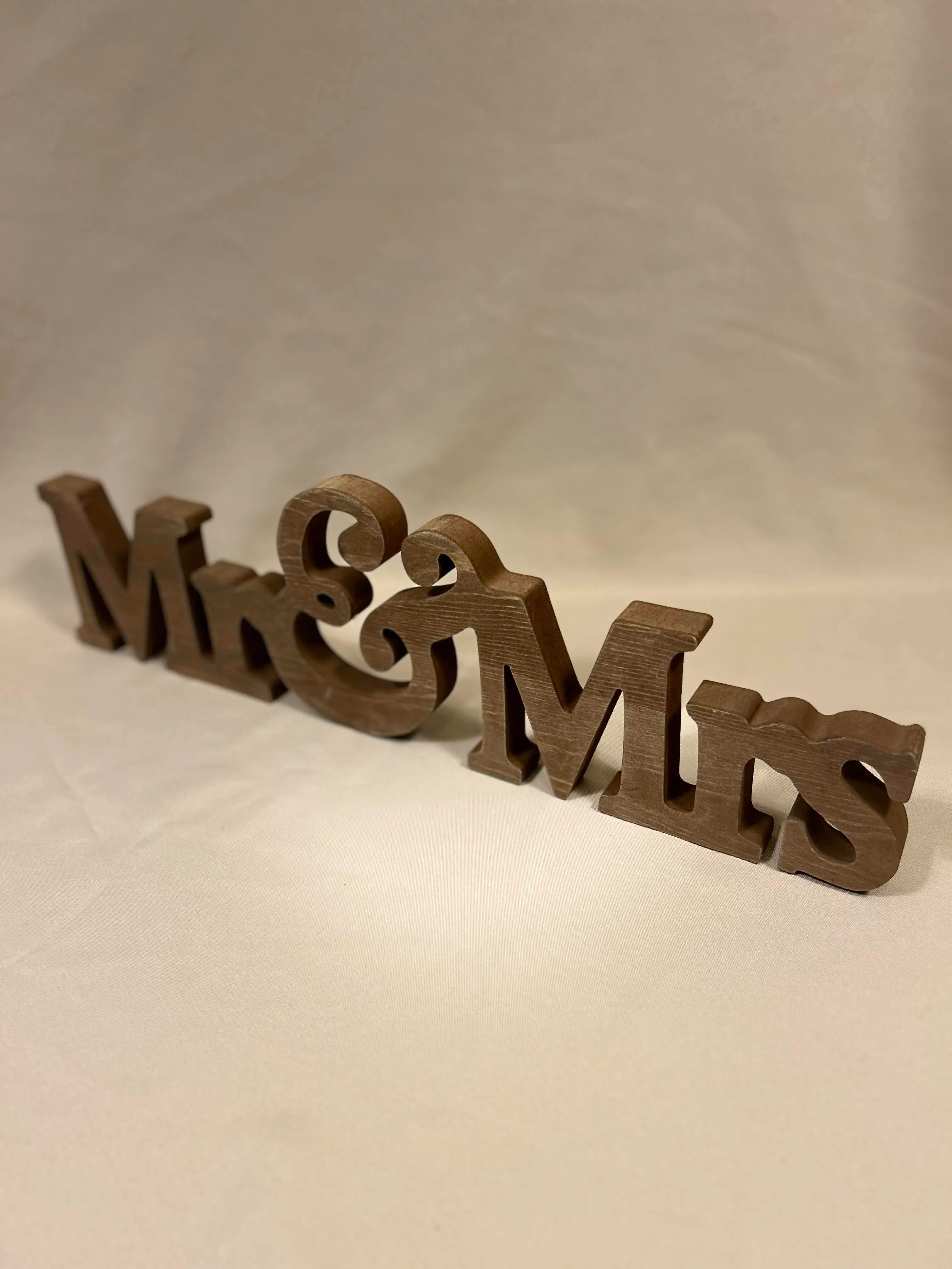 Mr and Mrs Sign