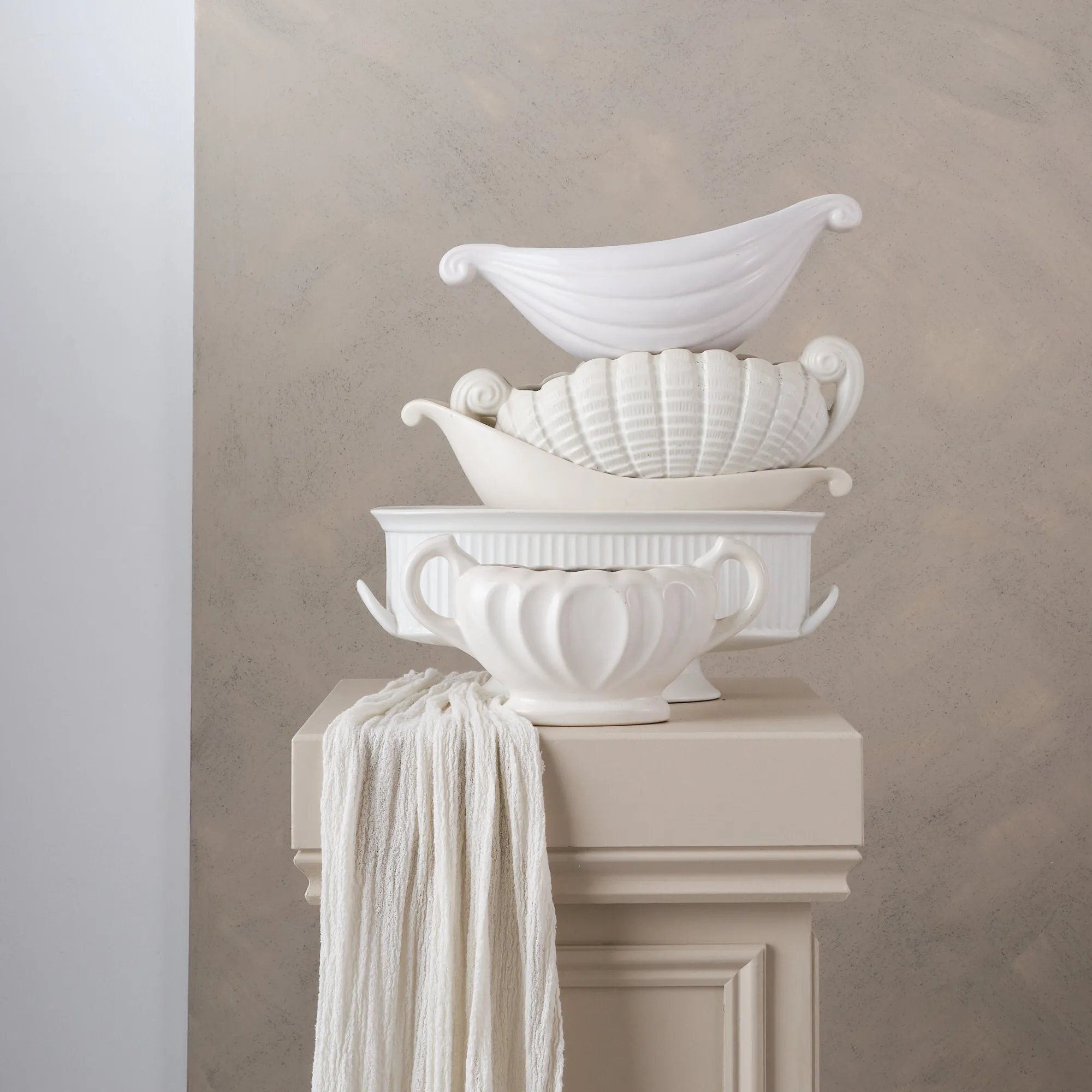 Vintage fluted oval mantlepiece vases