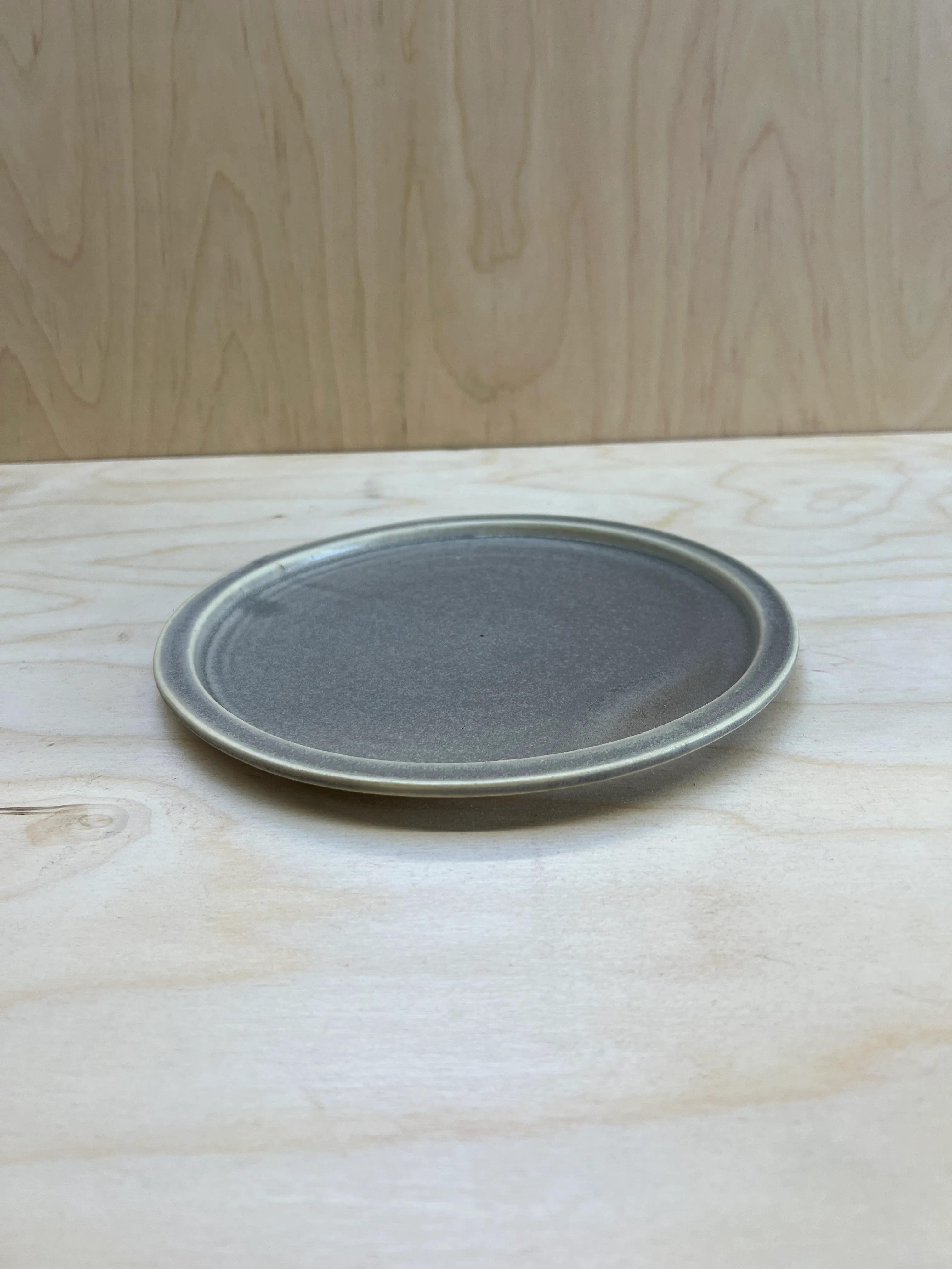 Salad Plate Linen Clay/Fog Glaze