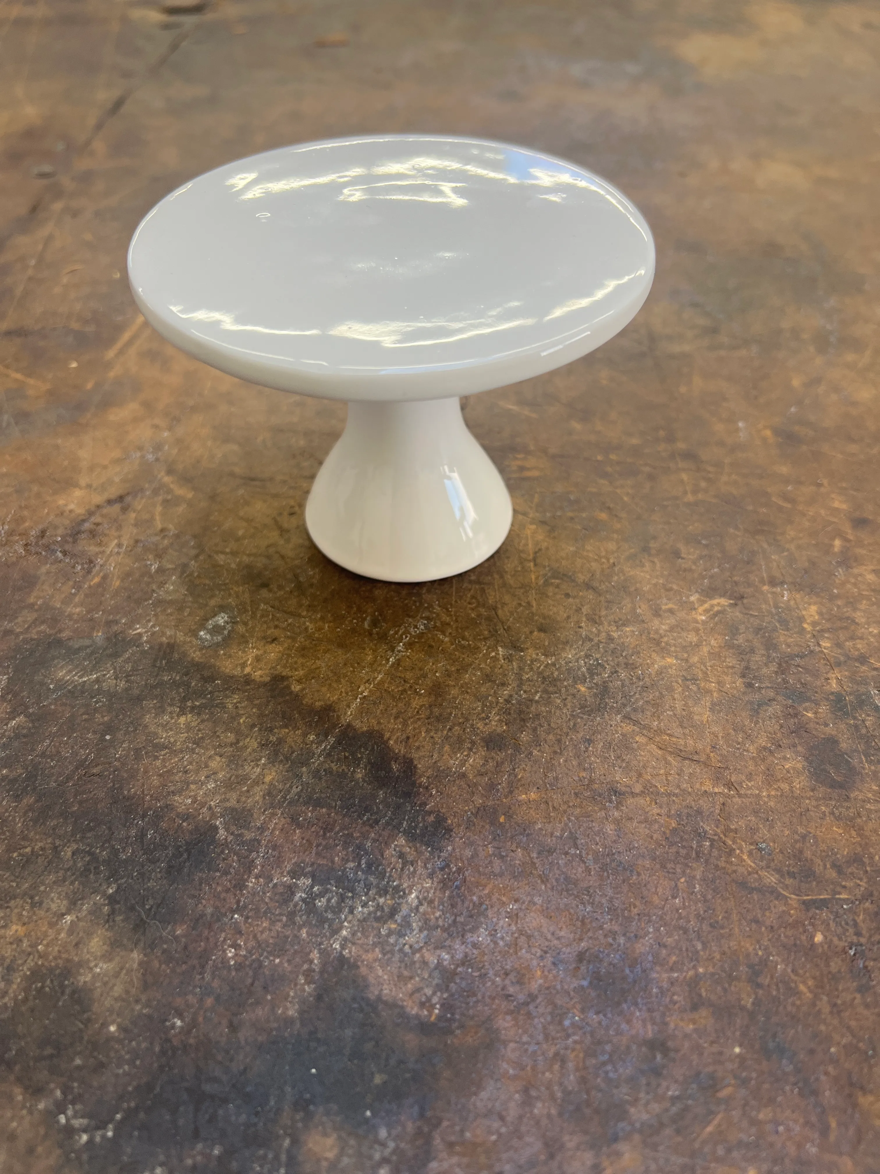 White ES Small Cake Stand