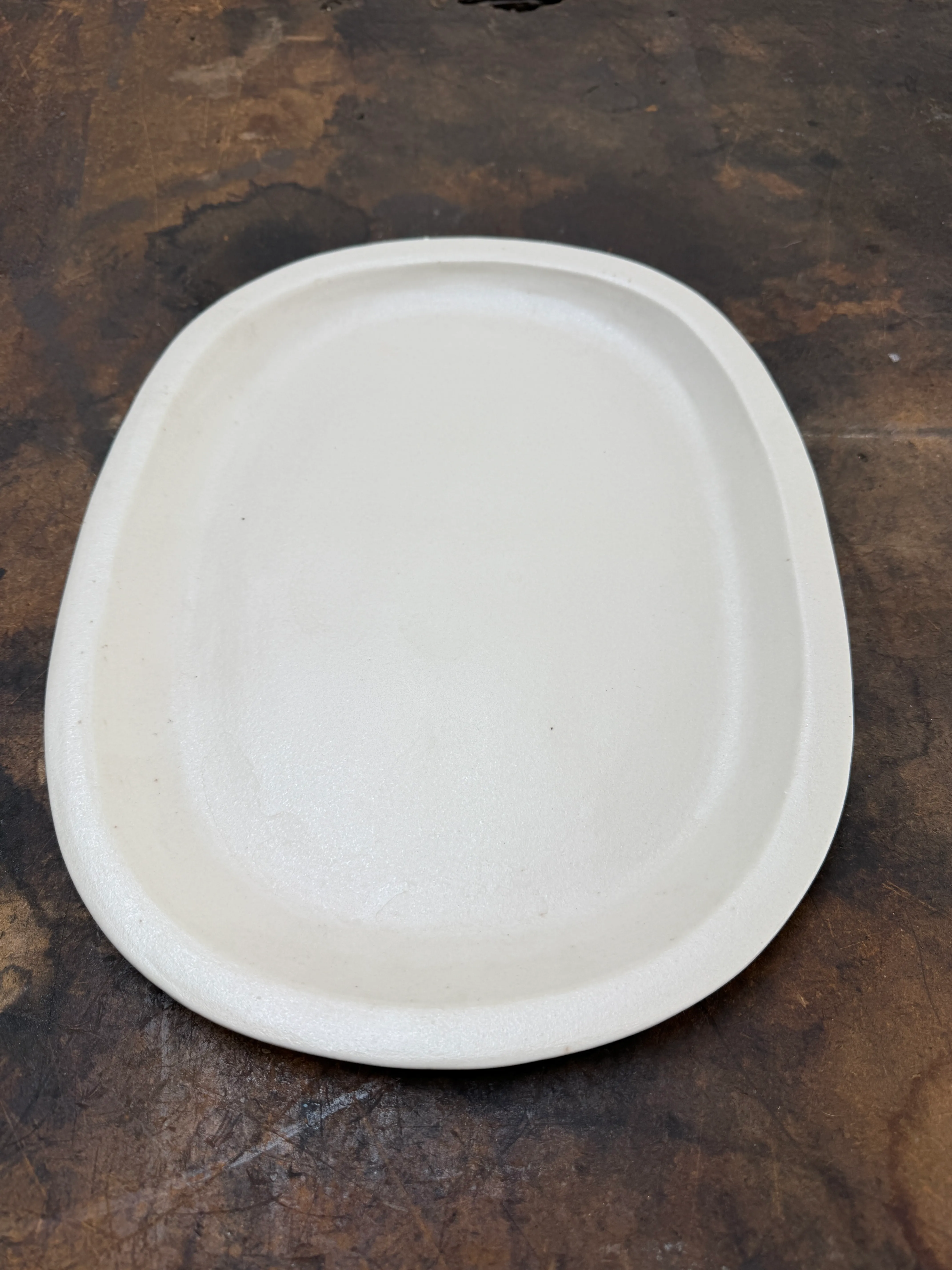 Off White Henry Street Platter Oblong Round