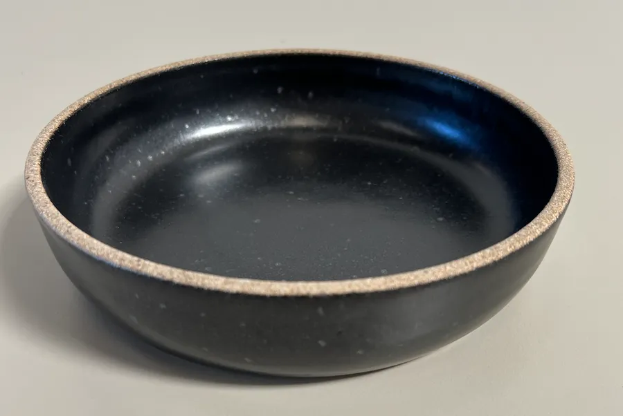 Black Bowl w/ brown rim 7.5" - ACC