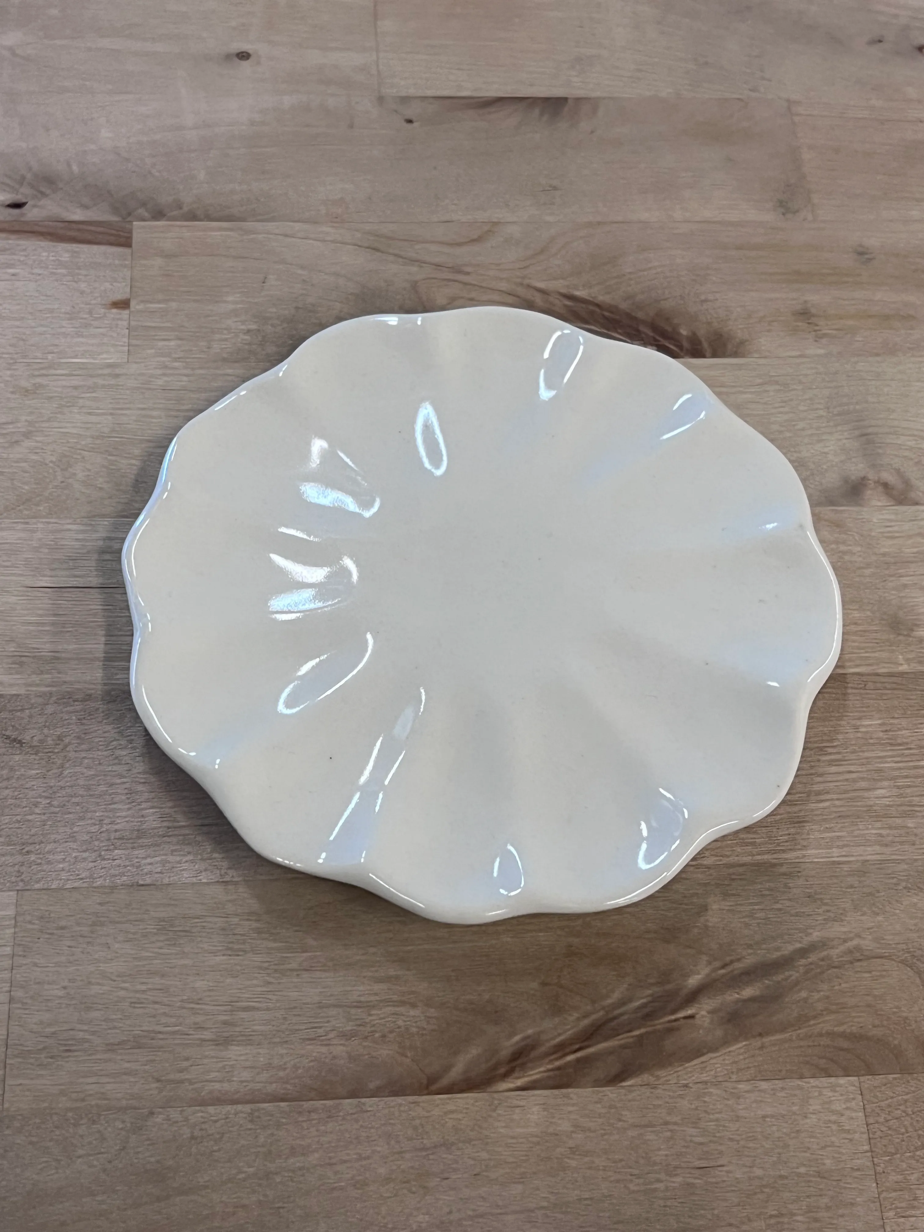 White Scalloped App Plate